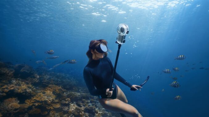 360-degree camera maker Insta360 goes public in China